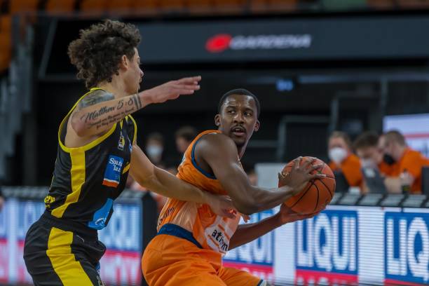 字母哥的惊 字母哥的惊