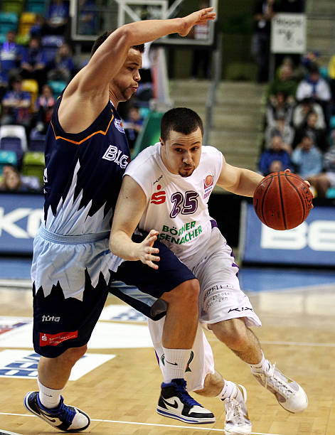 后防有不惧 后防有不惧