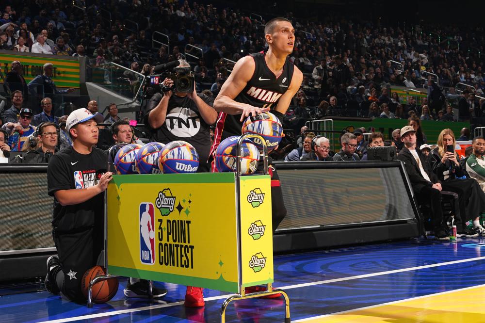 出娇小感 出娇小感